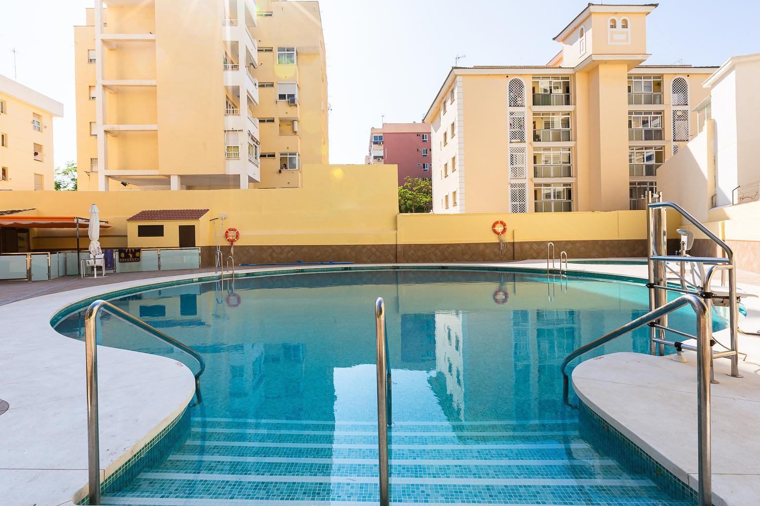 Ver952 - Vistas Mar Y Piscina, Wifi, Playa 600 Metros, Centro 150 Metros Torremolinos Buitenkant foto